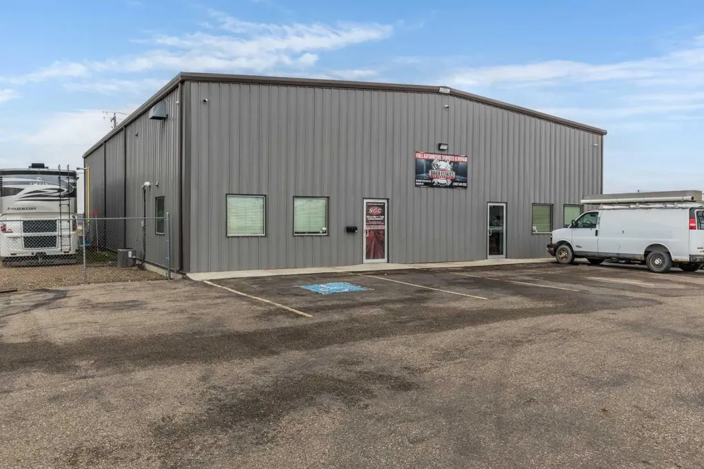 81 Brier Estates Way NW Medicine Hat AB T1C0B2