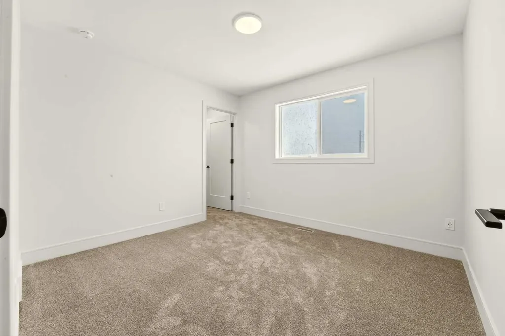 2514 44 Street S Lethbridge AB T1K 8L6