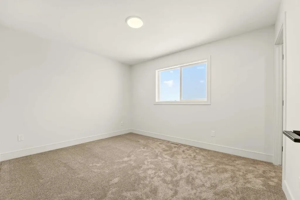2514 44 Street S Lethbridge AB T1K 8L6