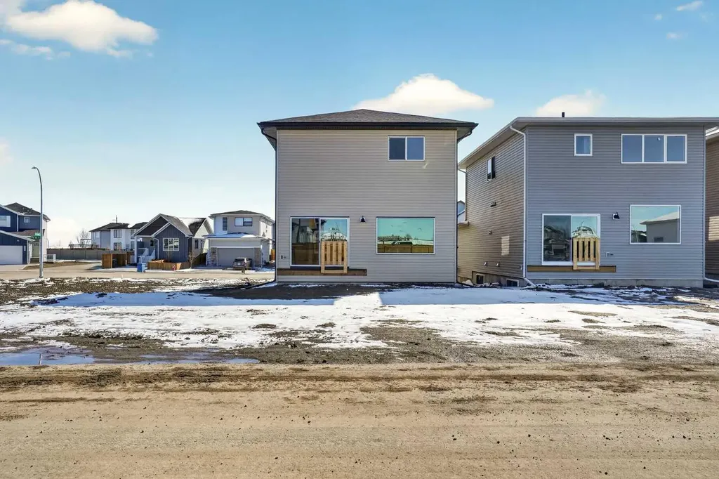 2514 44 Street S Lethbridge AB T1K 8L6