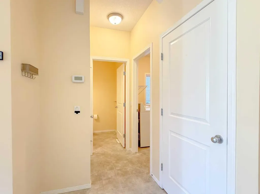 21 Panamount Hill NW Calgary AB T3K5R8