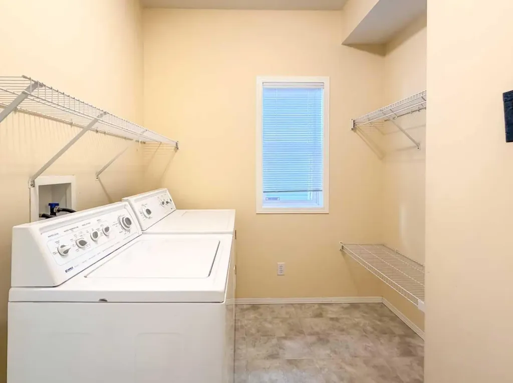 21 Panamount Hill NW Calgary AB T3K5R8
