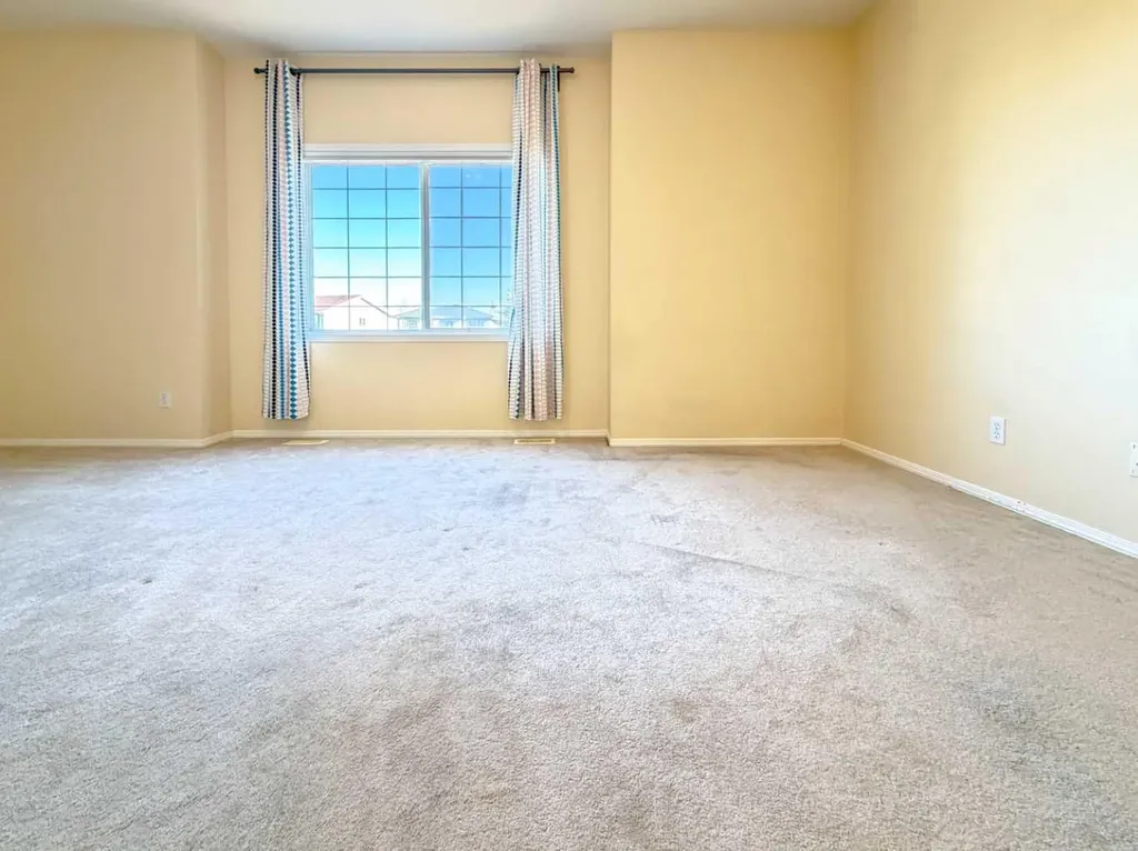 21 Panamount Hill NW Calgary AB T3K5R8