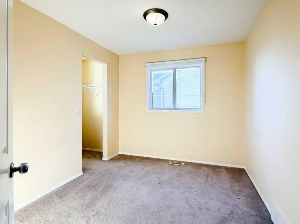21 Panamount Hill NW Calgary AB T3K5R8