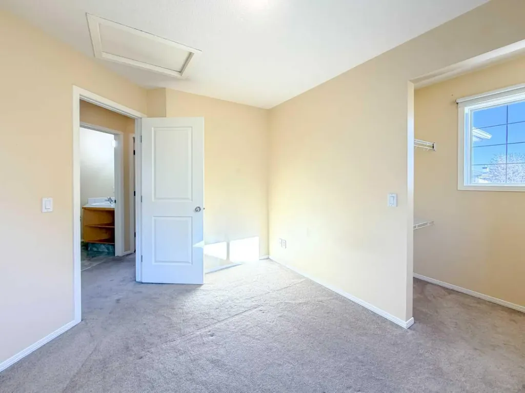 21 Panamount Hill NW Calgary AB T3K5R8