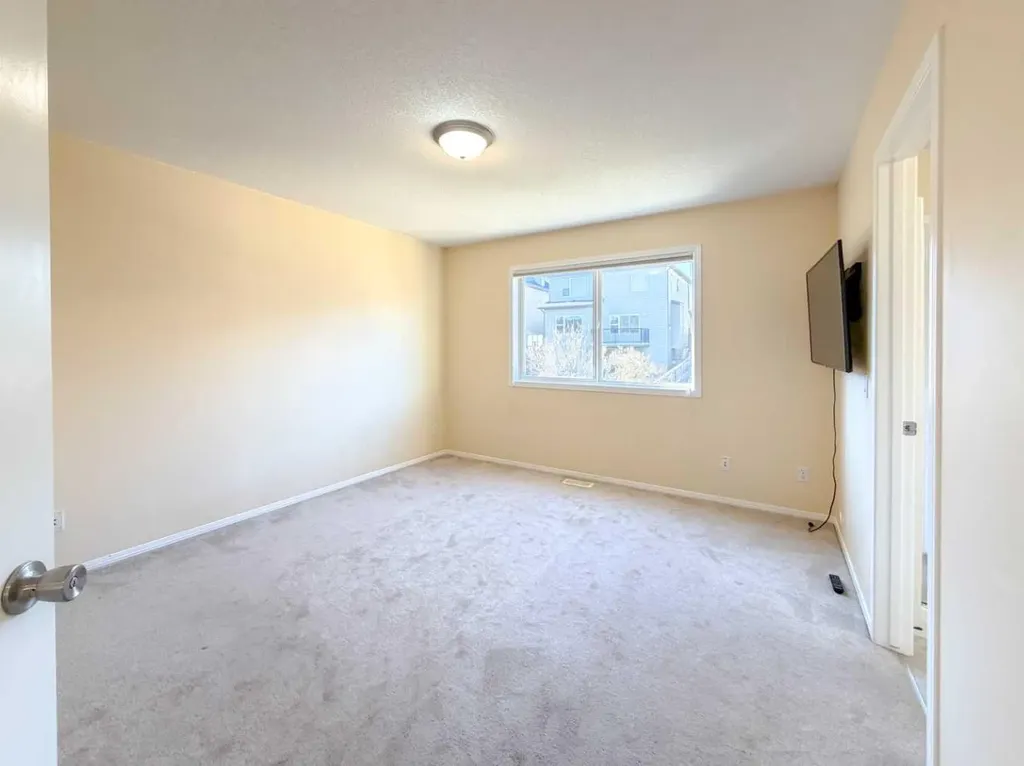 21 Panamount Hill NW Calgary AB T3K5R8