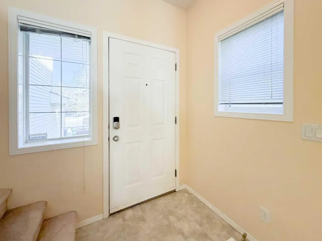 21 Panamount Hill NW Calgary AB T3K5R8