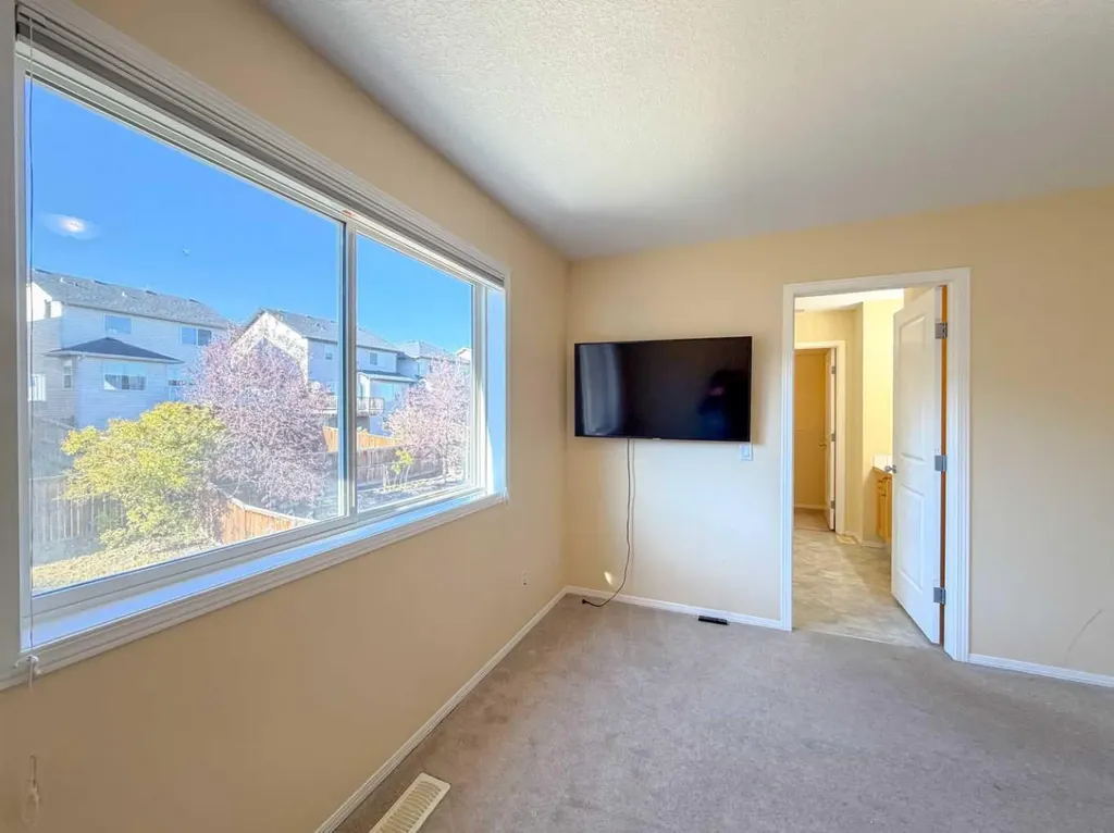 21 Panamount Hill NW Calgary AB T3K5R8