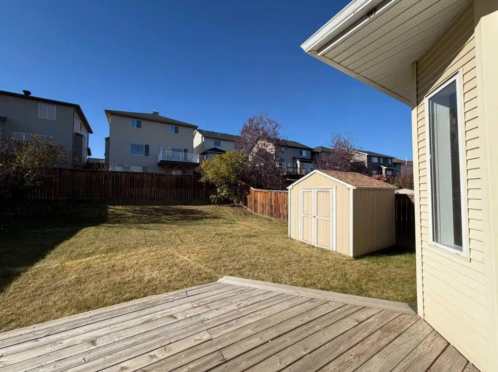 21 Panamount Hill NW Calgary AB T3K5R8