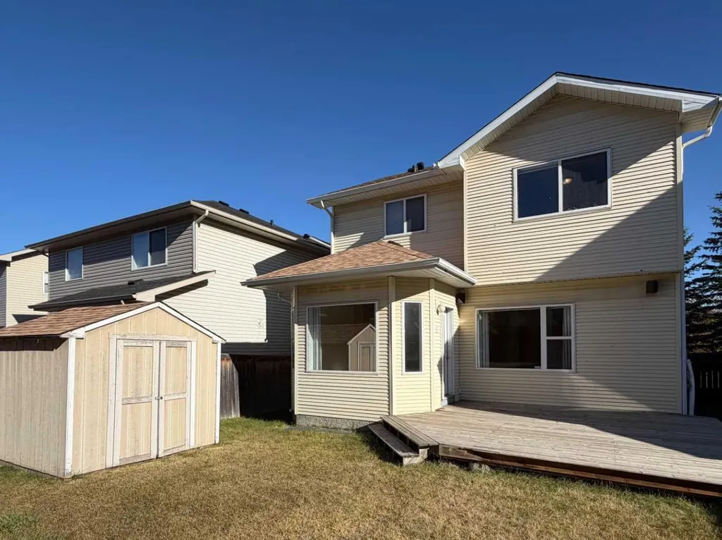 21 Panamount Hill NW Calgary AB T3K5R8