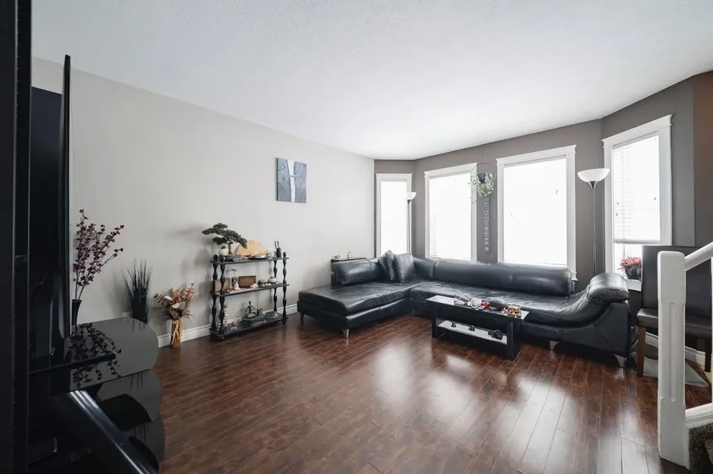 269 Smallwood Street Fort Mcmurray AB T9K 2L4