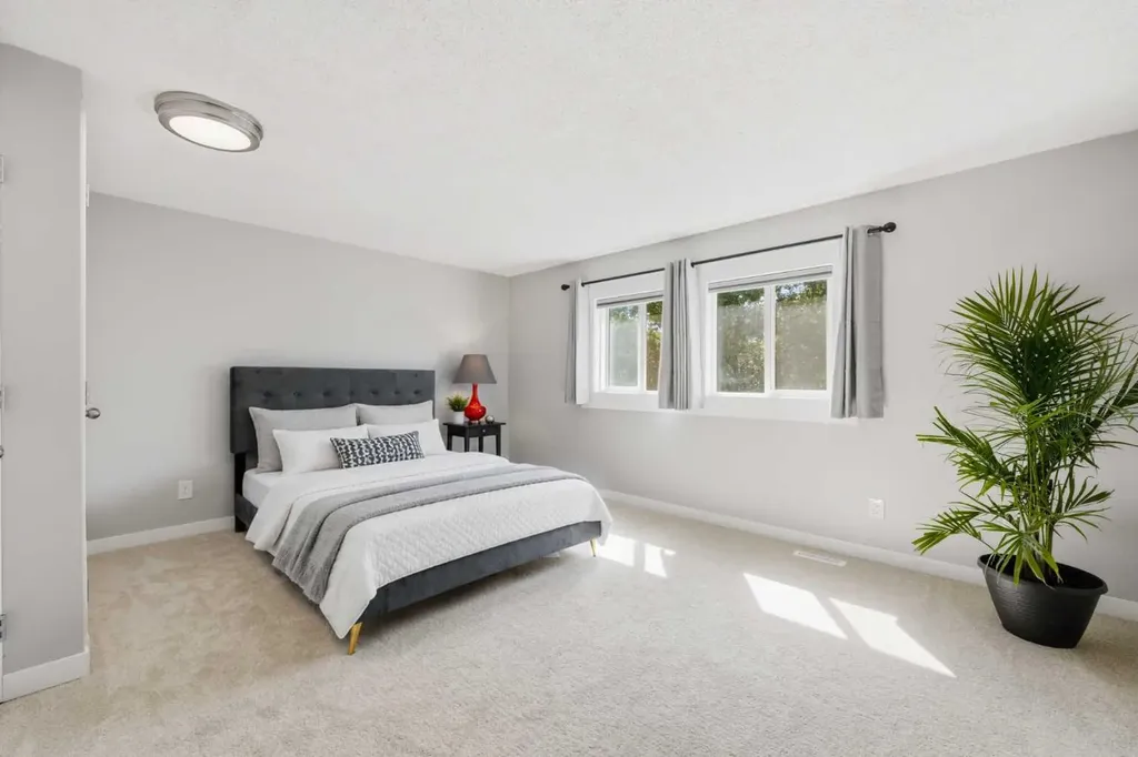 6 Mckernan Place SE Calgary AB T2Z 1T1