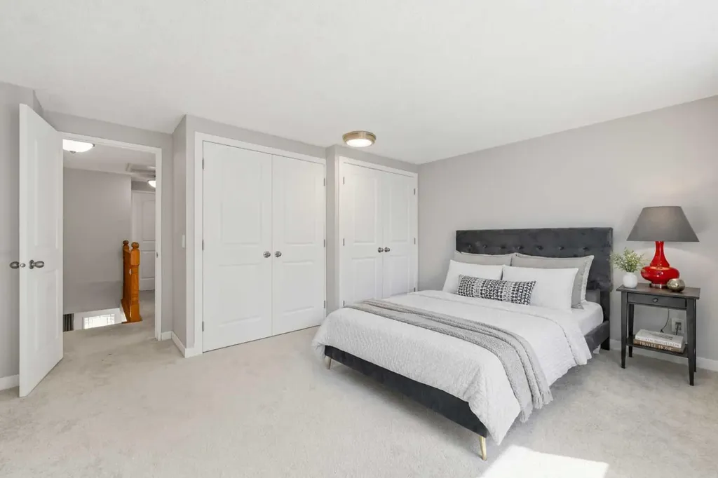 6 Mckernan Place SE Calgary AB T2Z 1T1