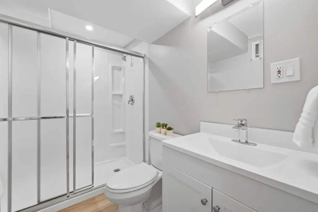 6 Mckernan Place SE Calgary AB T2Z 1T1