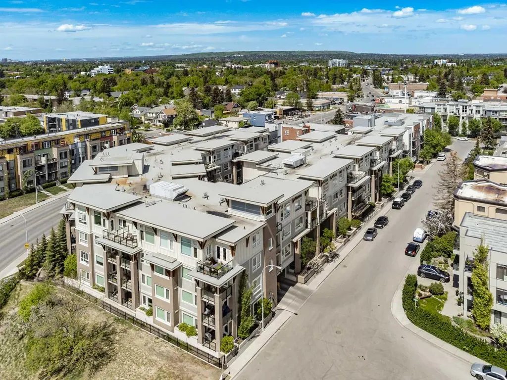 721 4 Street NE Calgary AB T2E 3S7
