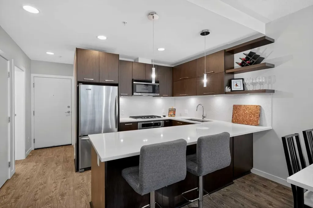 721 4 Street NE Calgary AB T2E 3S7
