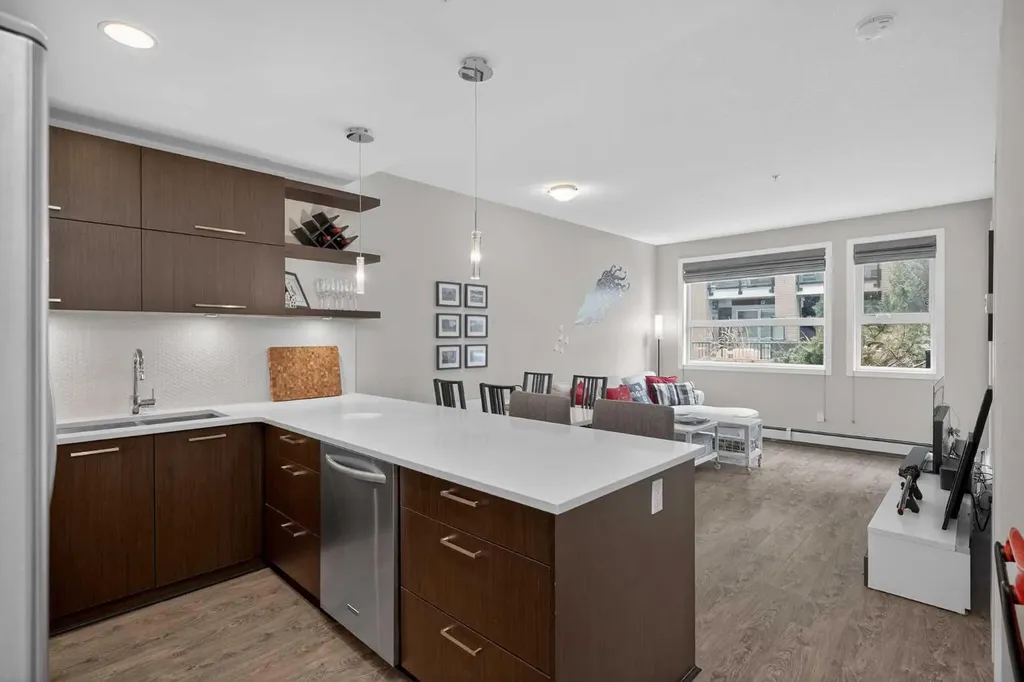 721 4 Street NE Calgary AB T2E 3S7
