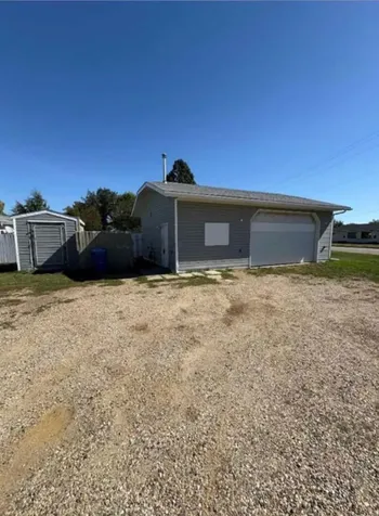 4819 52 Avenue Grimshaw AB T0H1W0
