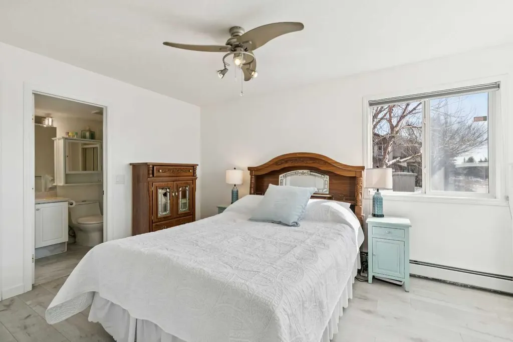 6102 Valleyview Park SE Calgary AB T2B 3R6