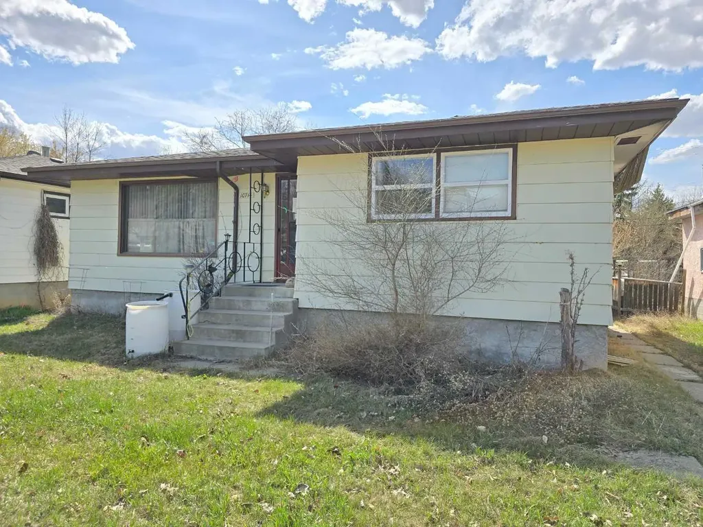 10714 101 Street Peace River AB T8S 1L1