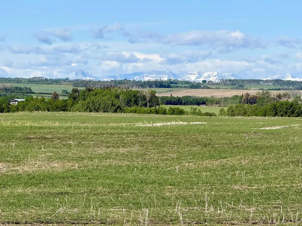 30440 Range Road 35 Rural Mountain View County AB T0M 0R0