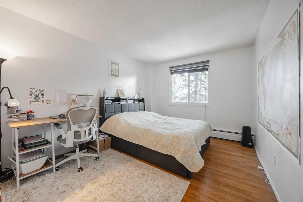 315 Southampton Drive SW Calgary AB T2W 2T6