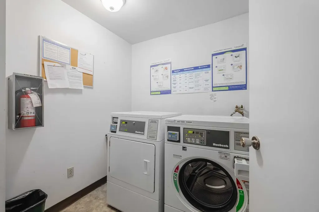 315 Southampton Drive SW Calgary AB T2W 2T6