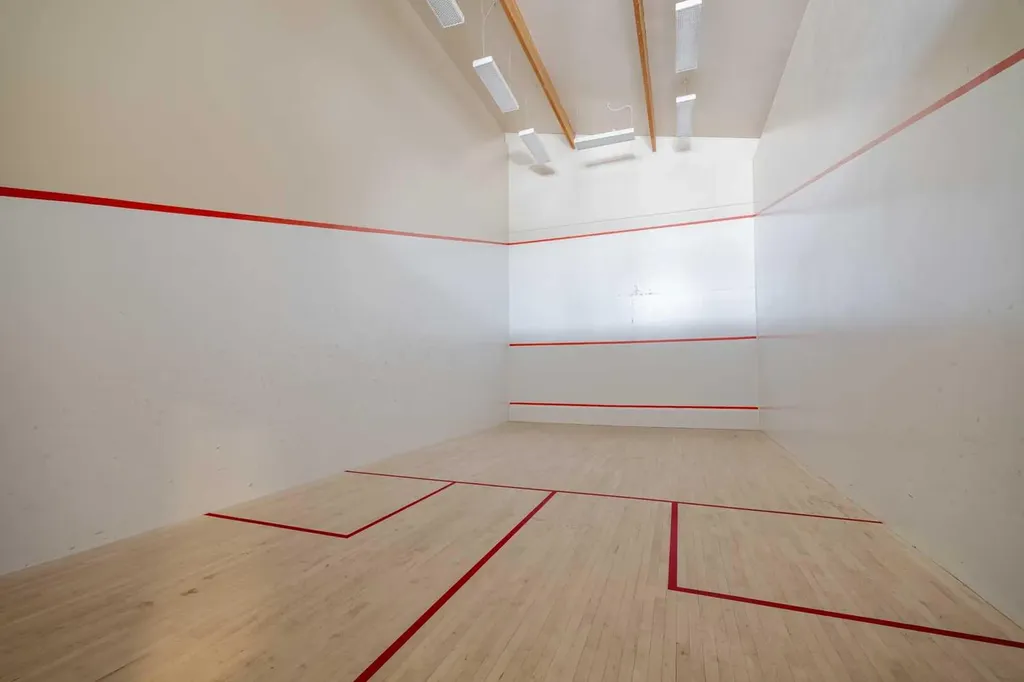 315 Southampton Drive SW Calgary AB T2W 2T6