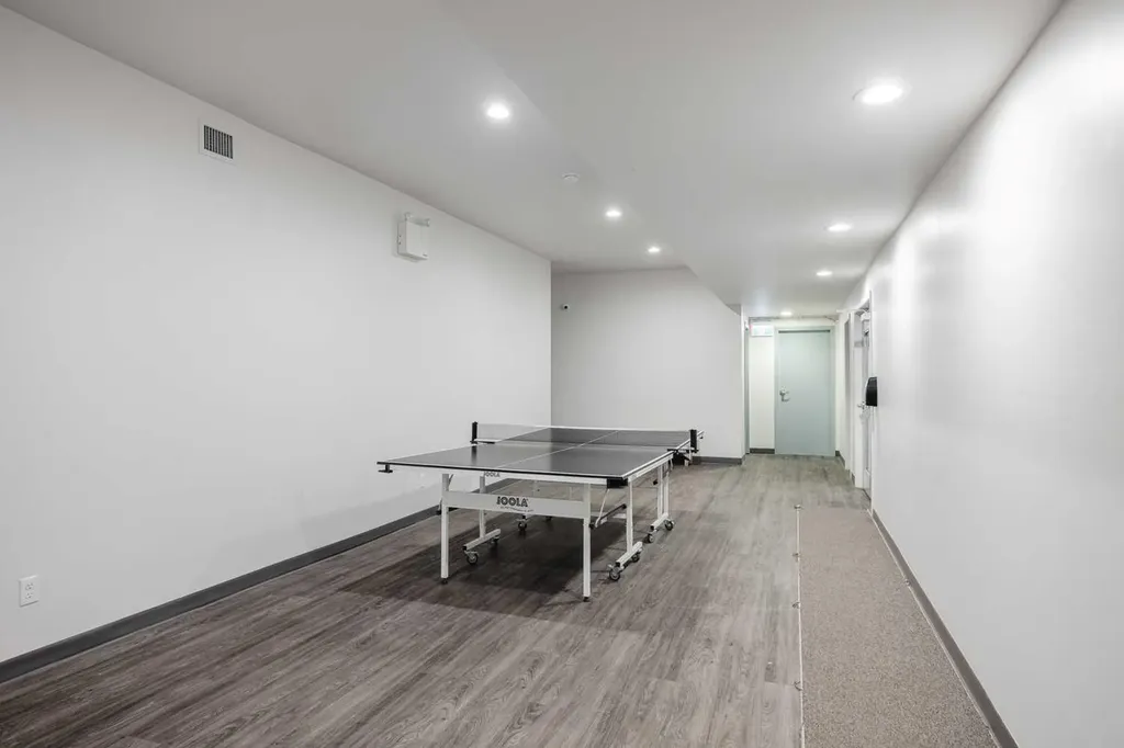 315 Southampton Drive SW Calgary AB T2W 2T6