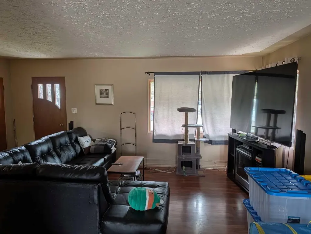 4612 50a Avenue Rocky Mountain House AB T4T1B9