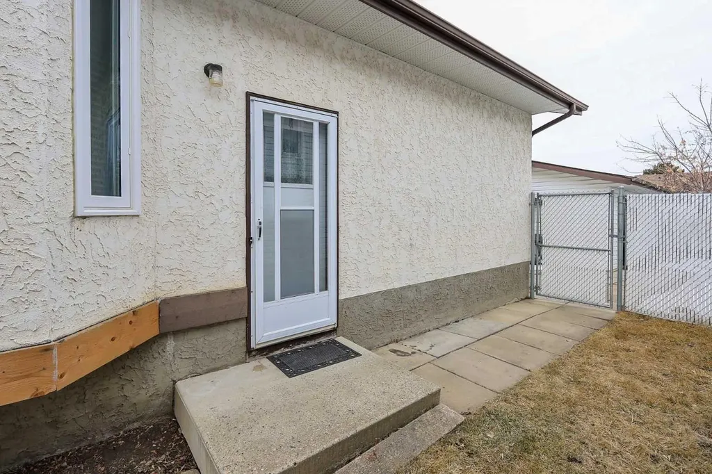 56 Elder Street Red Deer AB T4R 2C6