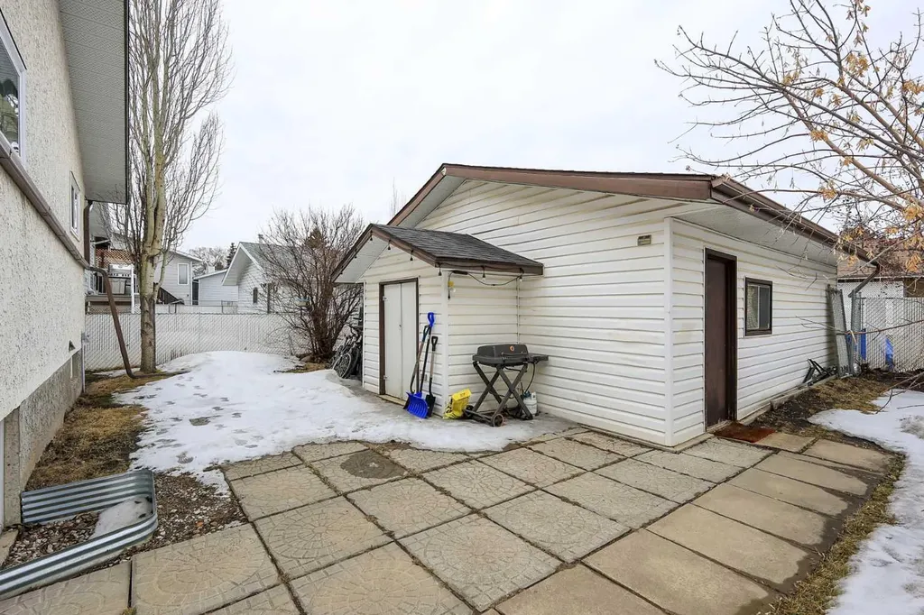 56 Elder Street Red Deer AB T4R 2C6