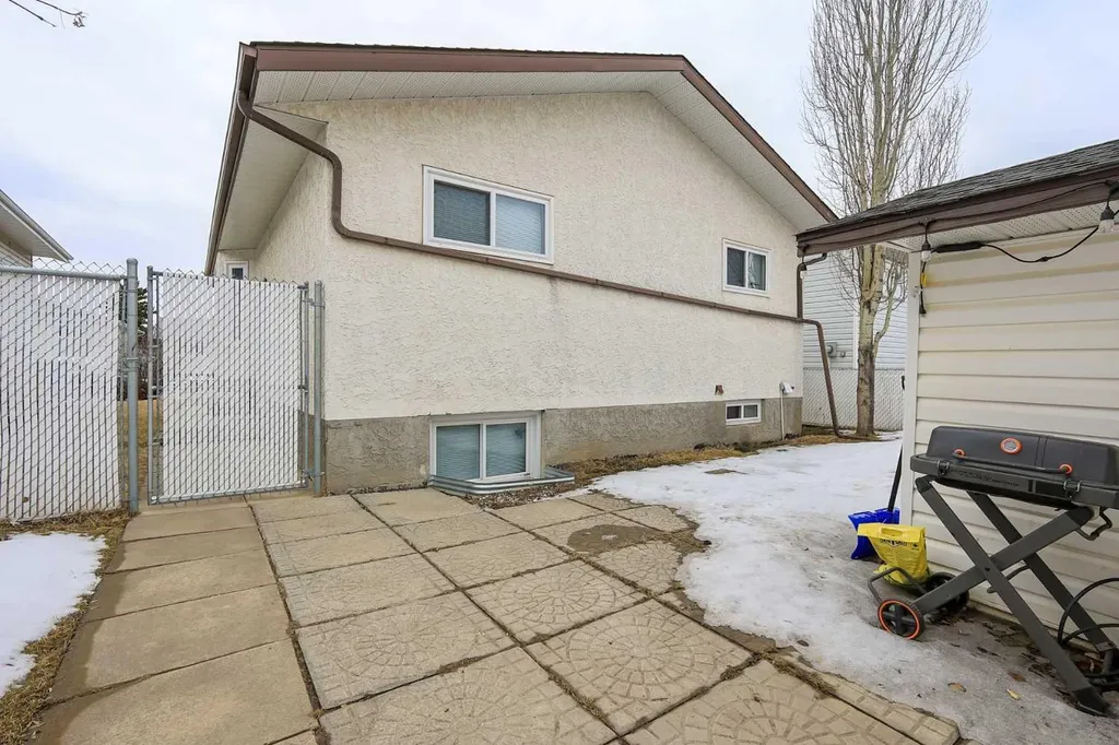 56 Elder Street Red Deer AB T4R 2C6