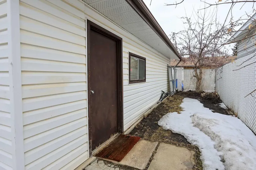 56 Elder Street Red Deer AB T4R 2C6