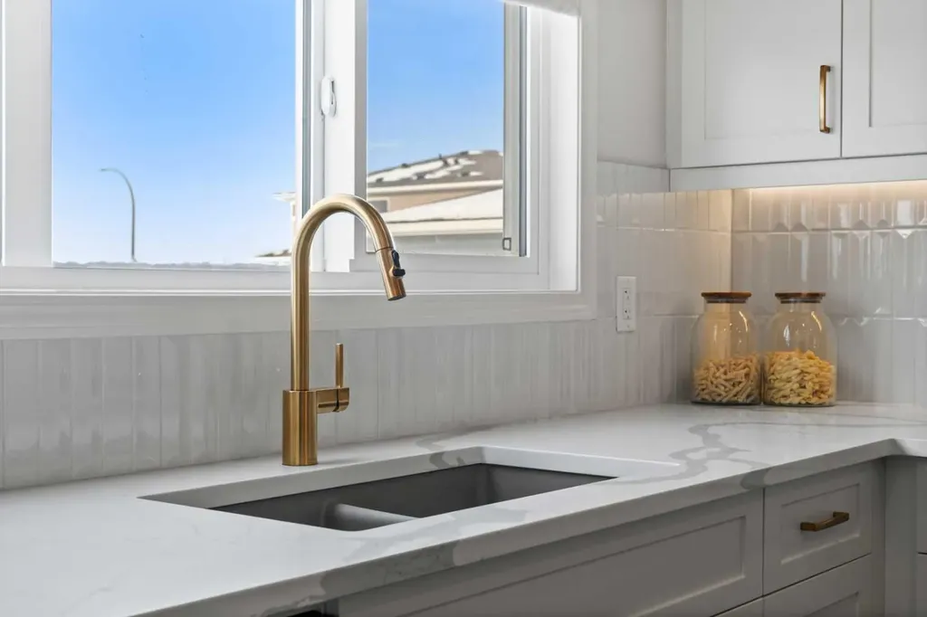 135 Huxland Road NE Calgary AB T2A 5Z9