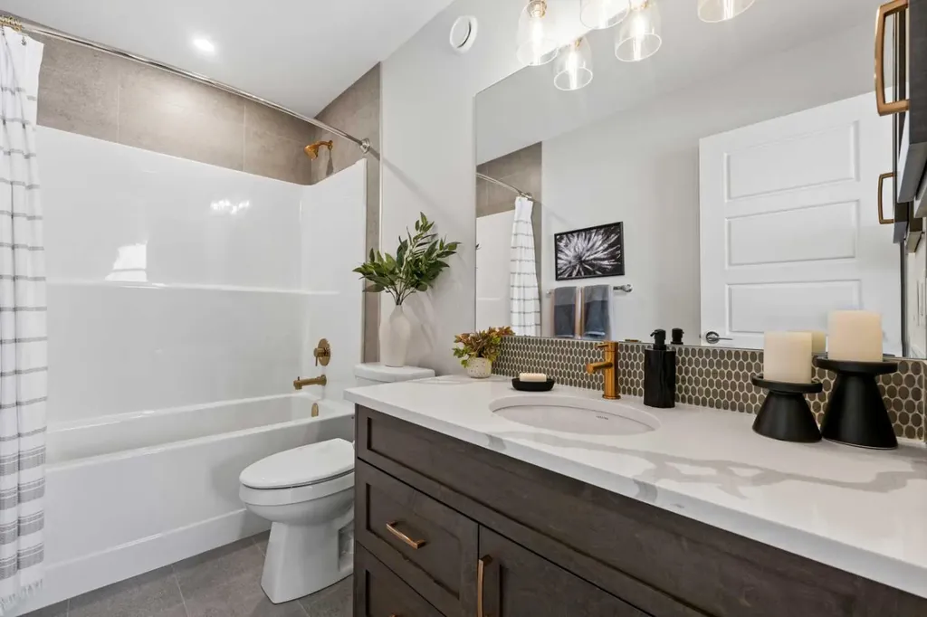 135 Huxland Road NE Calgary AB T2A 5Z9