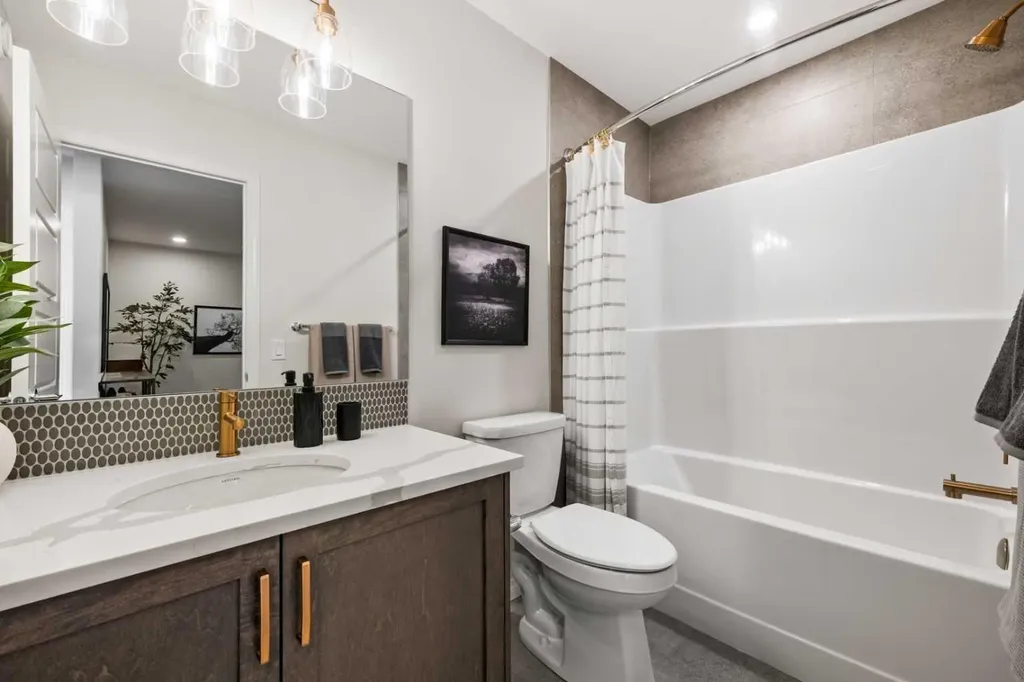 135 Huxland Road NE Calgary AB T2A 5Z9