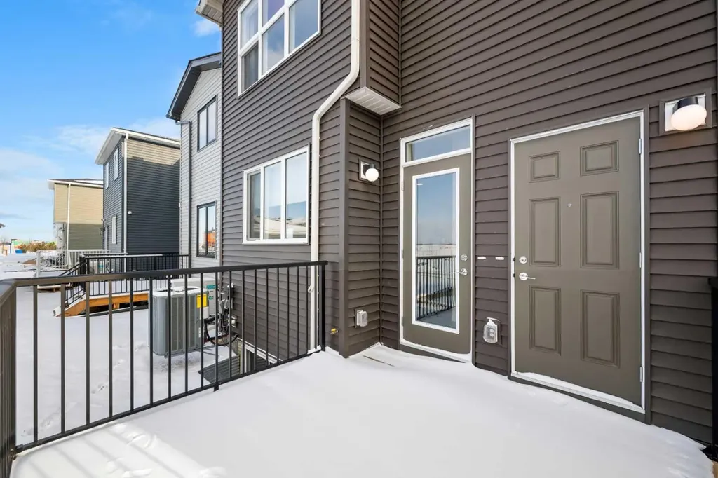 135 Huxland Road NE Calgary AB T2A 5Z9