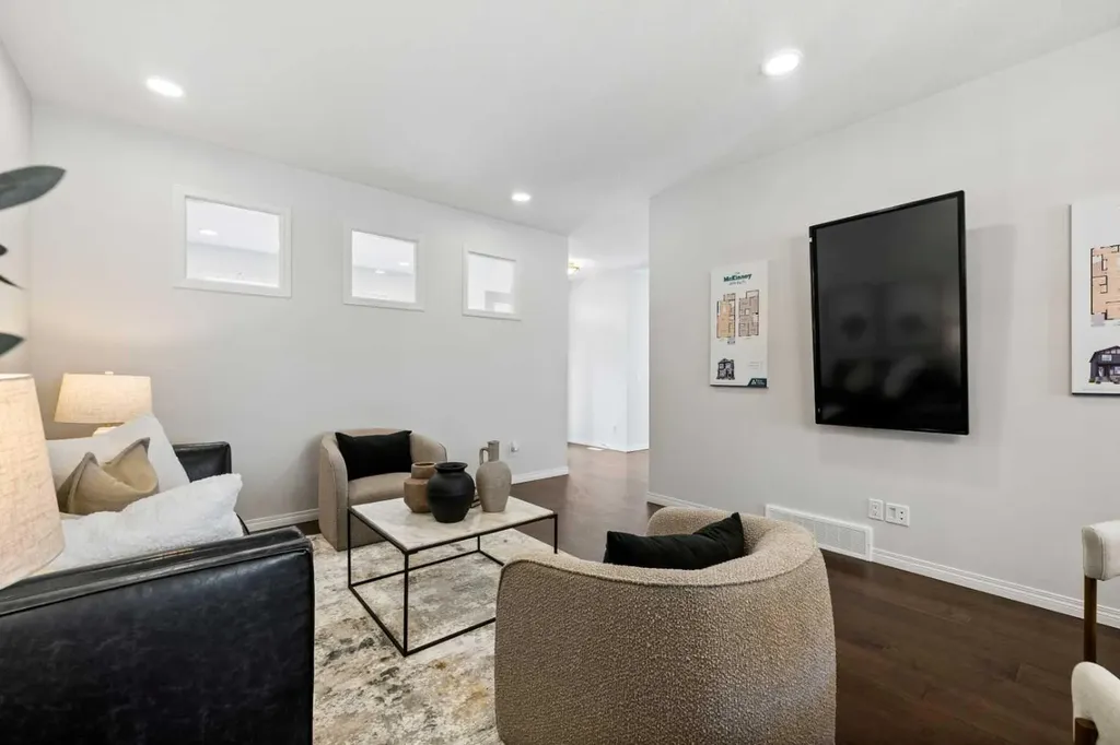 135 Huxland Road NE Calgary AB T2A 5Z9