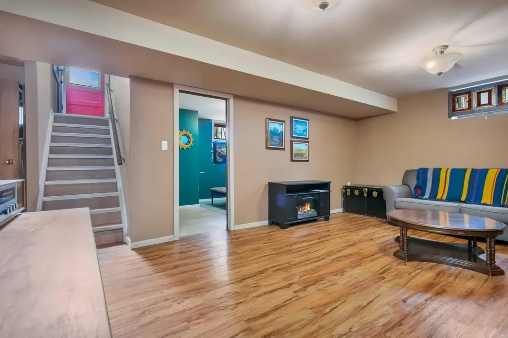 6749 59 Avenue Red Deer AB T4P 1B1