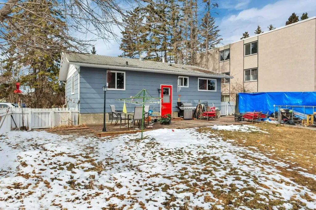 6749 59 Avenue Red Deer AB T4P 1B1