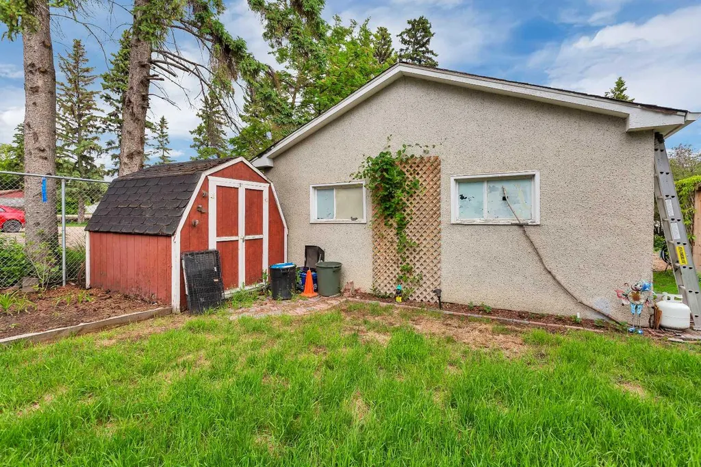 6749 59 Avenue Red Deer AB T4P 1B1