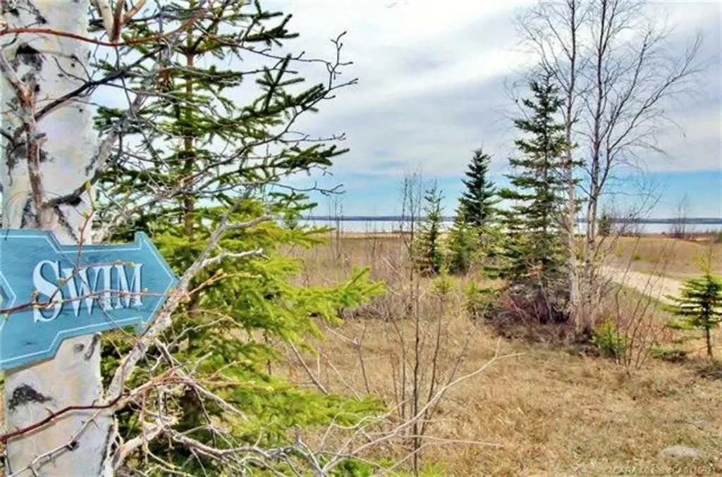 200 Canal Street Rural Ponoka County AB T4L 2N3