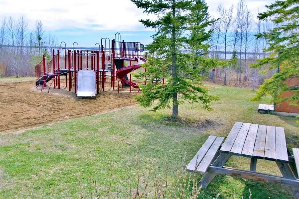 200 Canal Street Rural Ponoka County AB T4L 2N3