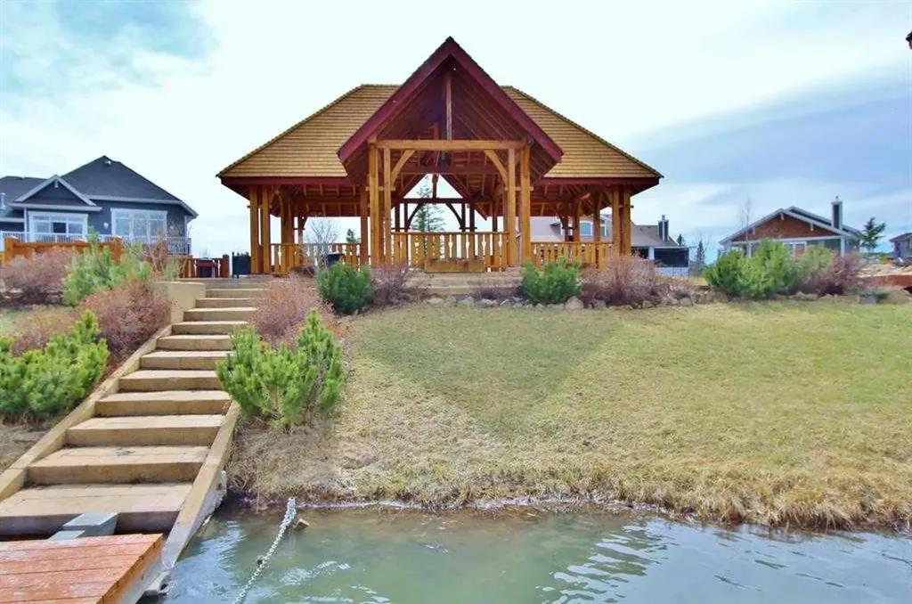 200 Canal Street Rural Ponoka County AB T4L 2N3