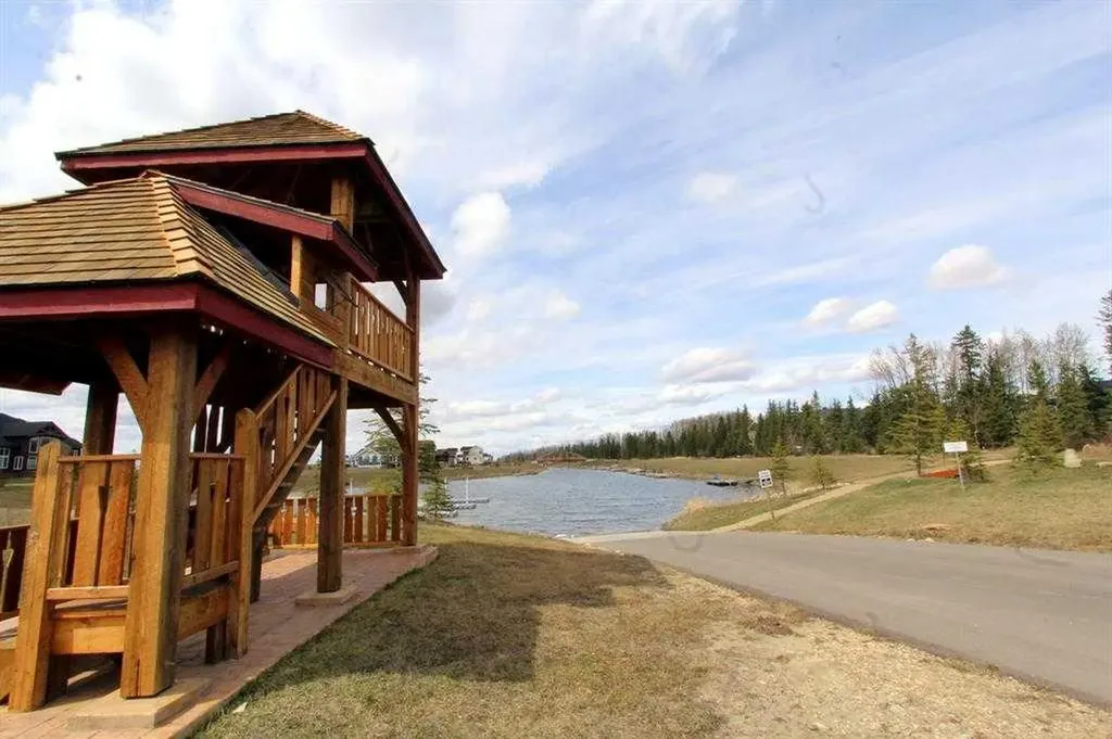 200 Canal Street Rural Ponoka County AB T4L 2N3