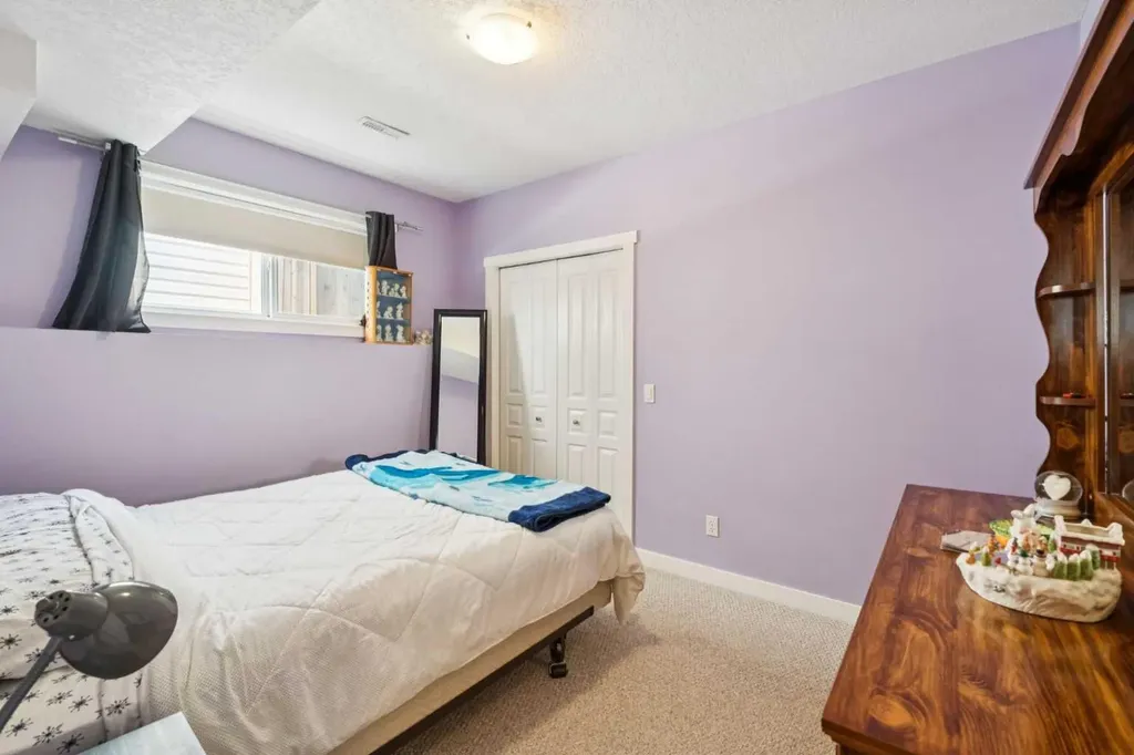 136 Luxstone Place SW Airdrie AB T4B 3C2