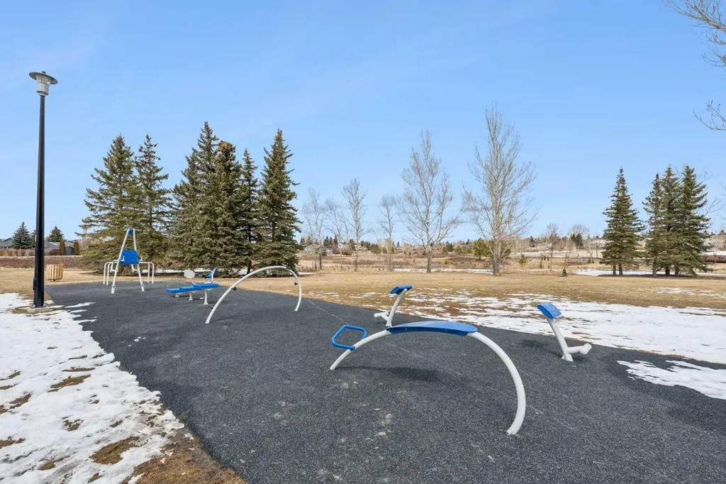 136 Luxstone Place SW Airdrie AB T4B 3C2