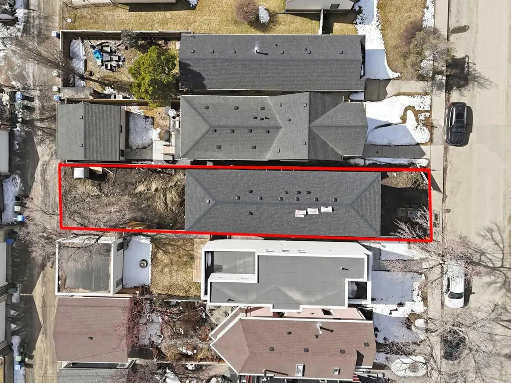 2311 6 Avenue NW Calgary AB T2N 0X3