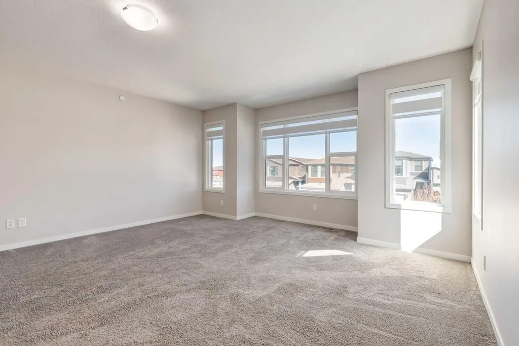 70 Howse Common NE Calgary AB T3P 0V3